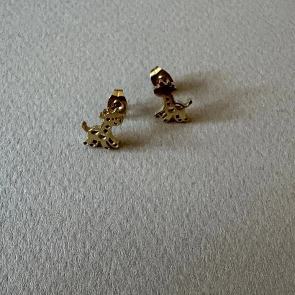 Cute Giraffe Gold Stud Earrings A1619
